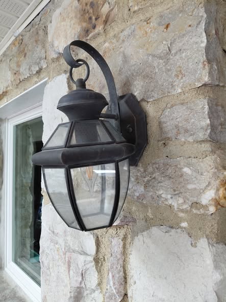 Exterior porch light before replacement